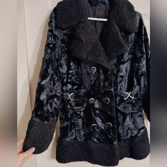 Vintage Luxurious Looking Trench Coat Size Small/Medium - Picture 6 of 6